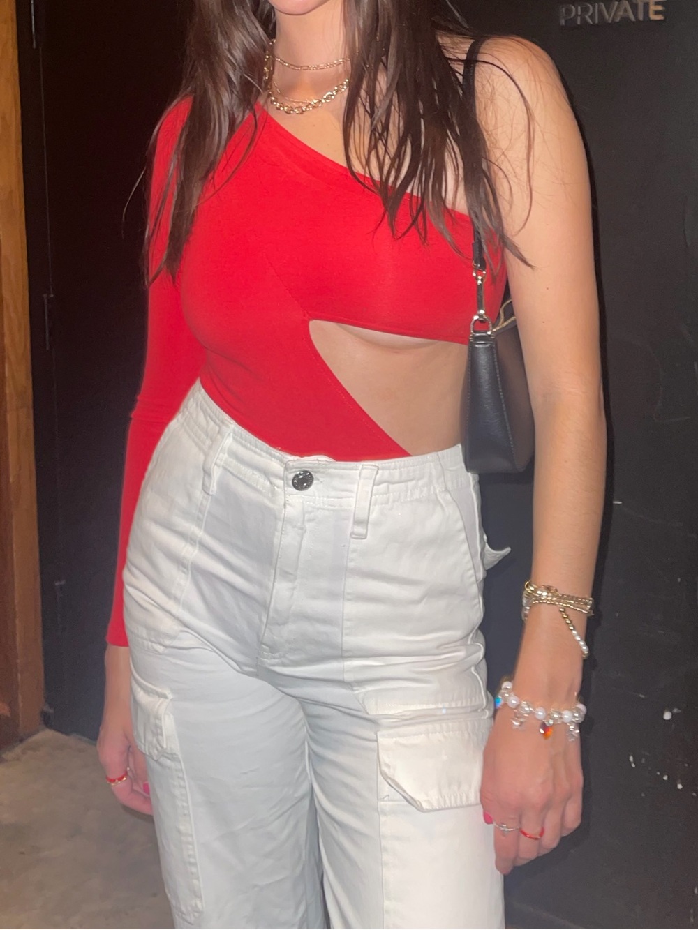 Red, Adika bodysuit